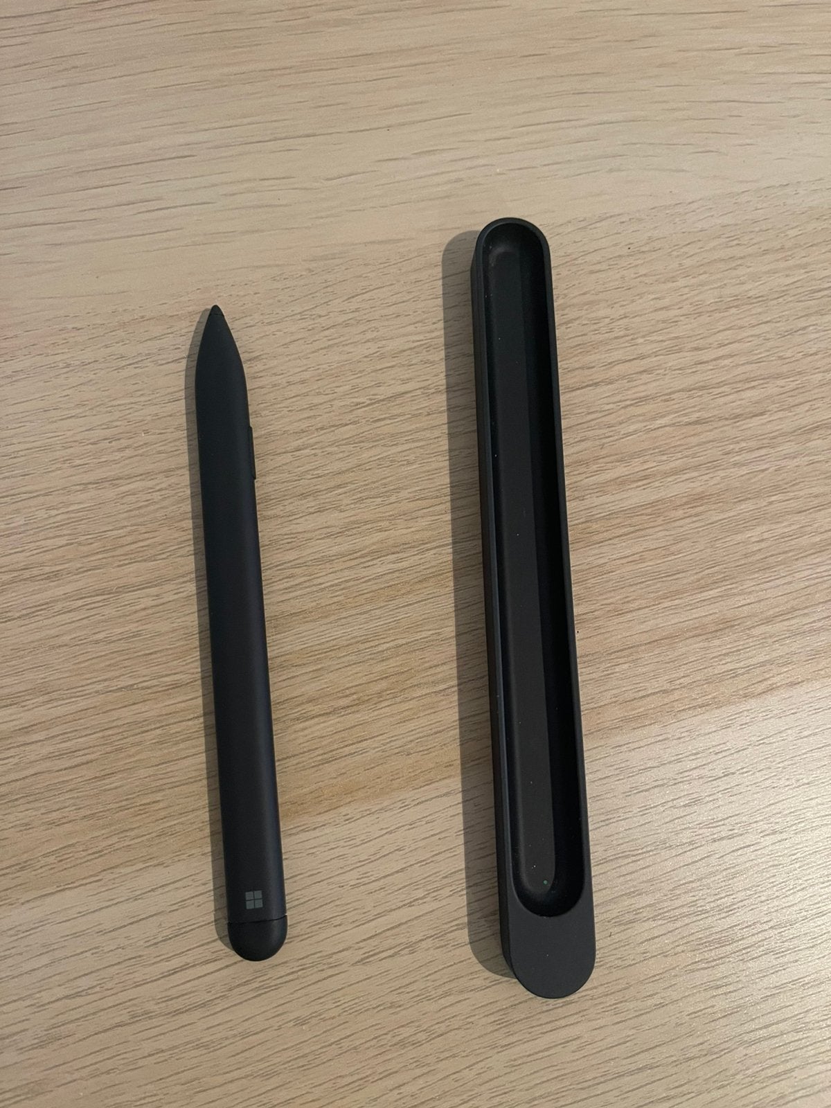 Microsoft Surface Slim Pen (Model 1853) + USB-C-oplaadbasis, Computers en Software, Tekentablets, Ophalen, Zo goed als nieuw