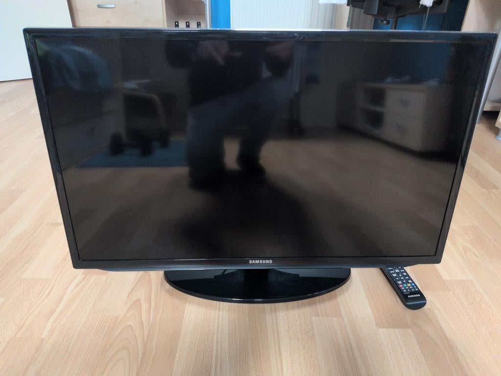 Téléviseur Samsung HD 32 pouces, TV, Hi-fi & Vidéo, Télévisions, 50 Hz, Enlèvement, Samsung, Full HD (1080p)