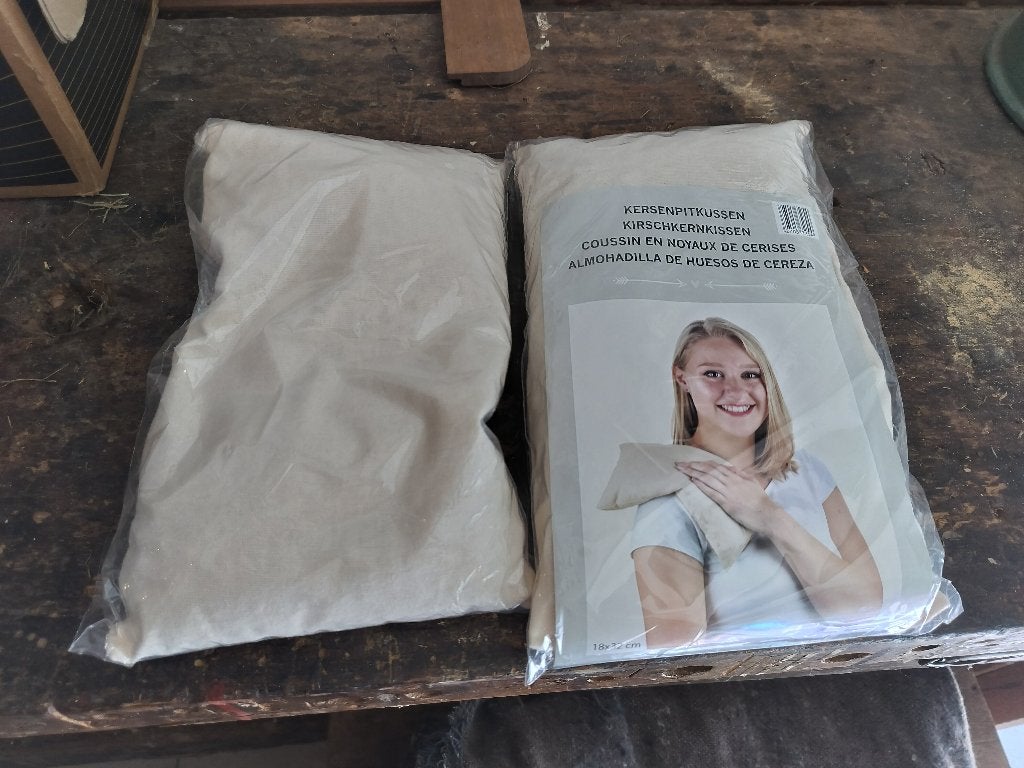 2x Kersenpitkussen hittekussen tegen spierpijn, Enlèvement ou Envoi, Comme neuf