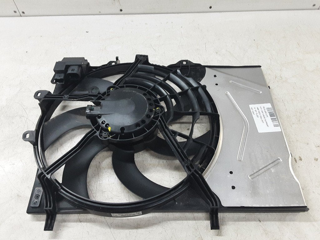 VENTILATEUR RADIATEUR MOTEUR 208 I (CA / CC / CK / CL), Mevr. I. Hauben, Utilisé, Rue de l'Espoir 34 34
4030  GRIVEGNÉE, BE, Info@Collignon.be