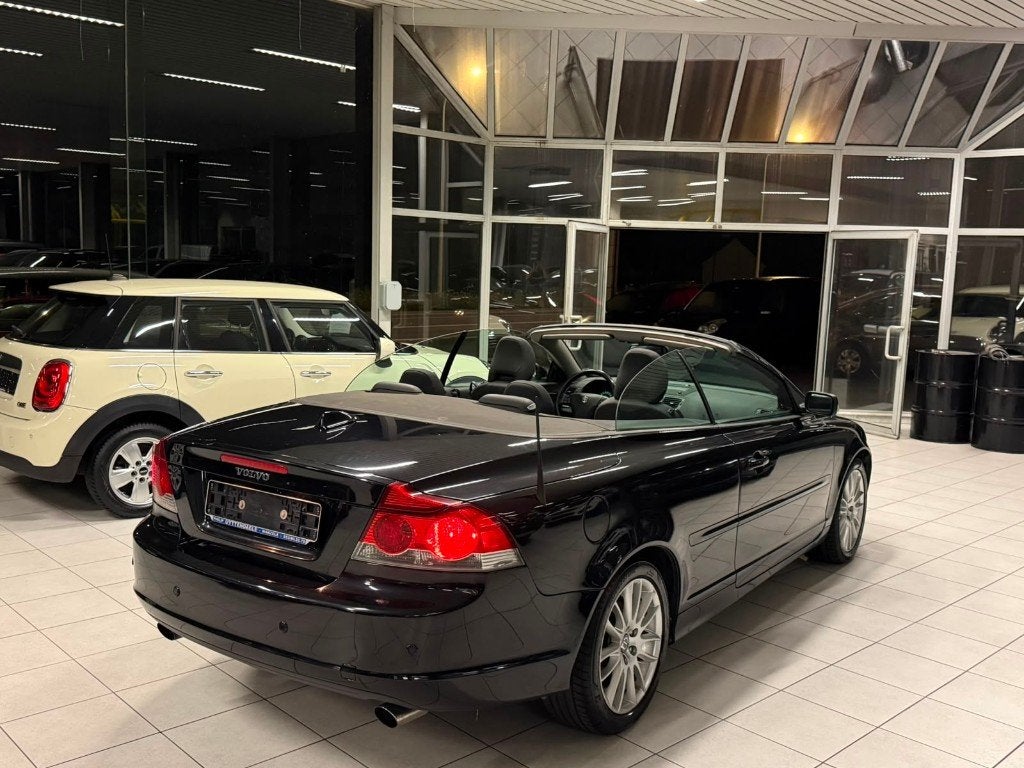 Volvo C70 Cabrio Automatique 5 cylindres 2.4D 132kW Euro 4, https://public.car-pass.be/vhr/aeb8b3f8-9f27-4108-bf87-4126465faf4f