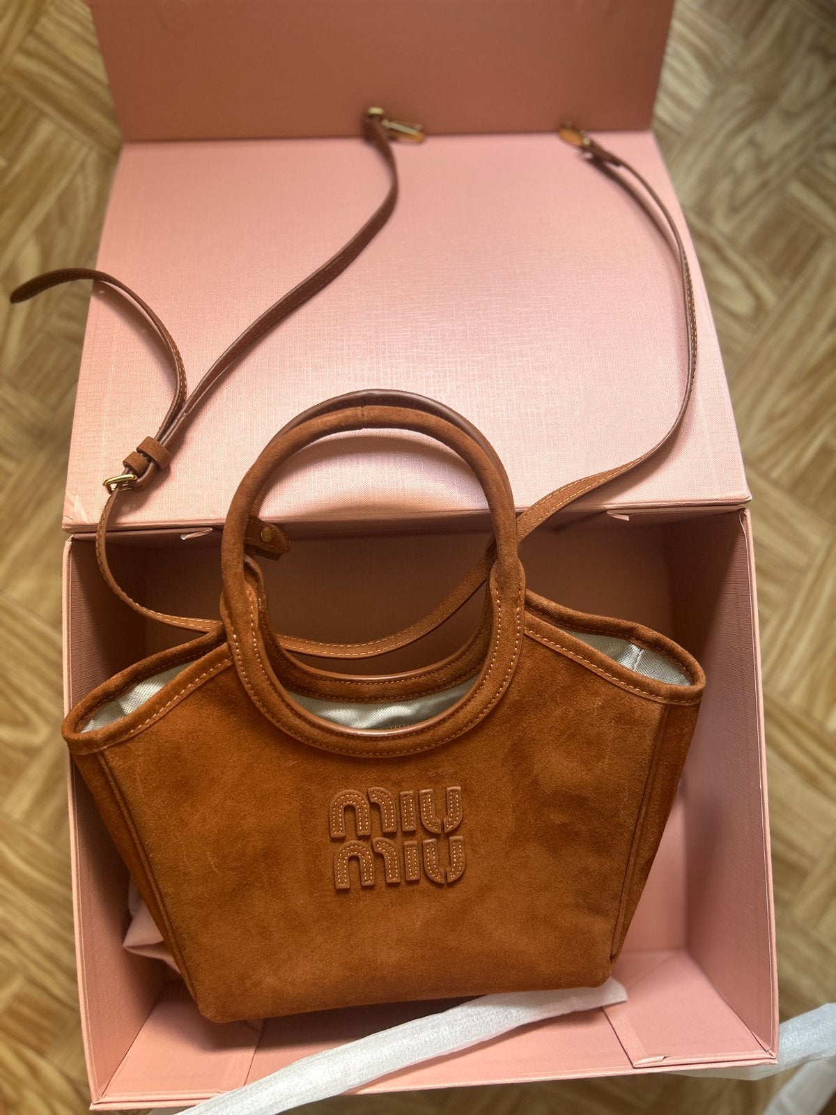 Miu Miu Ivy tote bag, Handtassen en Accessoires, Tassen | Damestassen, Ophalen of Verzenden, Zo goed als nieuw