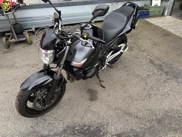 suzuki gsr600, Motos, Motos | Suzuki, Occasion, Plus de 35 kW, Échappement sport, Particulier