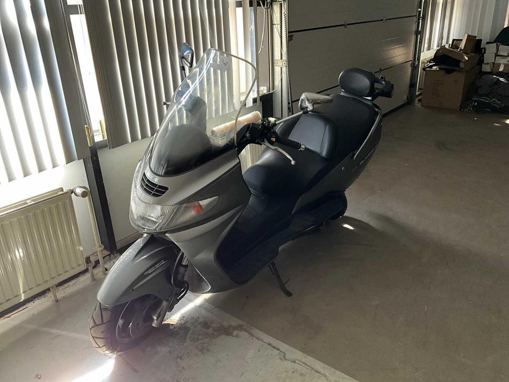2002 Suzuki Burgman 400 Motorscooter, Overig