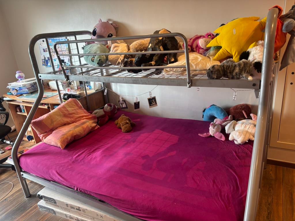 Hoogslaper, dubbel bed onderaan, enkel bed bovenaan, Ophalen, Gebruikt