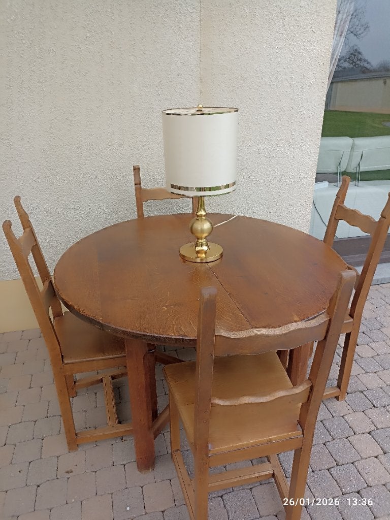 Table ronde et ses 4 chaises en chêne, Enlèvement, Utilisé, 4 à 6 chaises