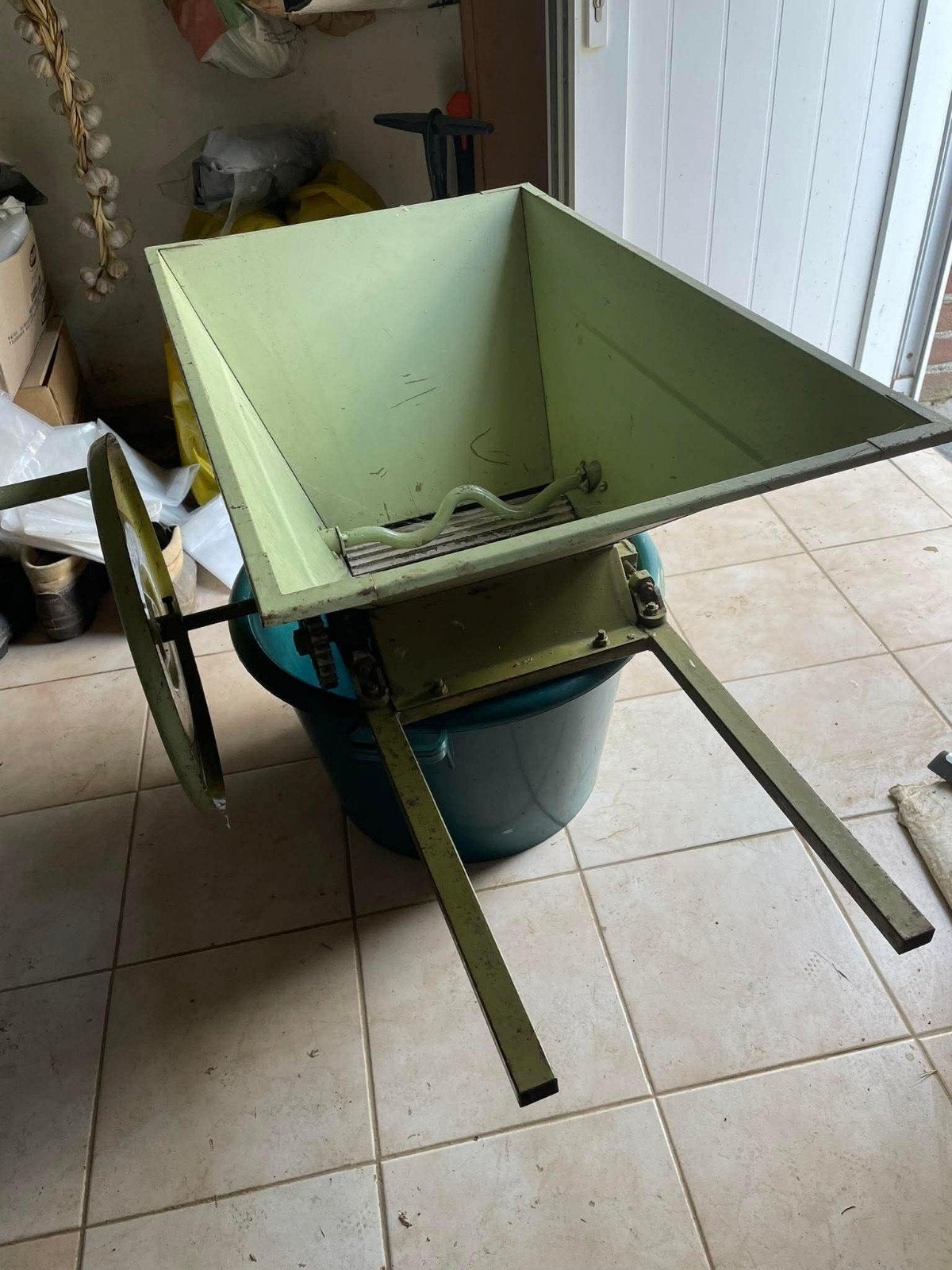 Ensemble complet pour fabrication de vin, pressoir + broyeur, Enlèvement, Comme neuf, Autres types