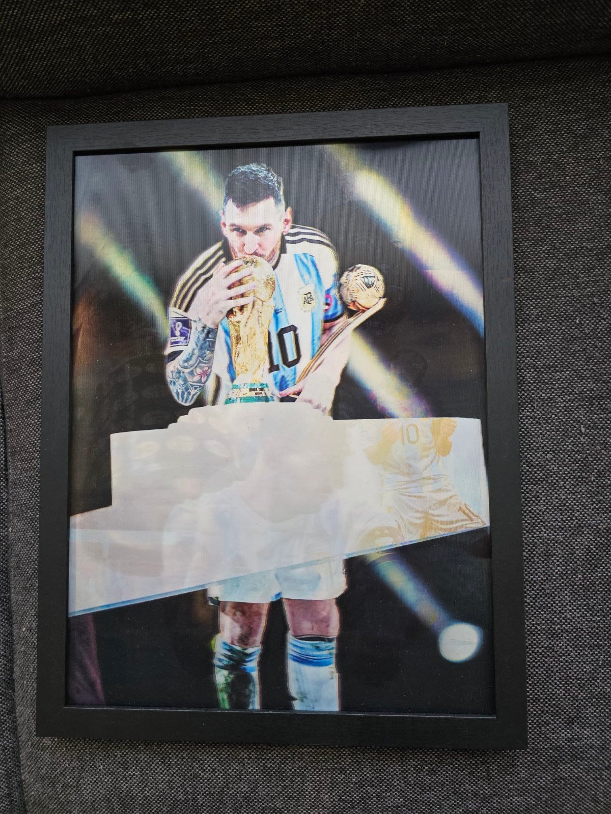 leo messi, Enlèvement ou Envoi