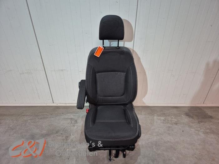 Stoel links van een Renault Trafic, Gebruikt, -, Renault, -