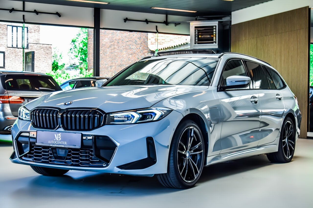 BMW 320 e XAS PHEV M-Sport 03/2023 - Full Option!!, Auto's, BMW, 1998 cc, 0 min, Start-stop-systeem, 0 kg
