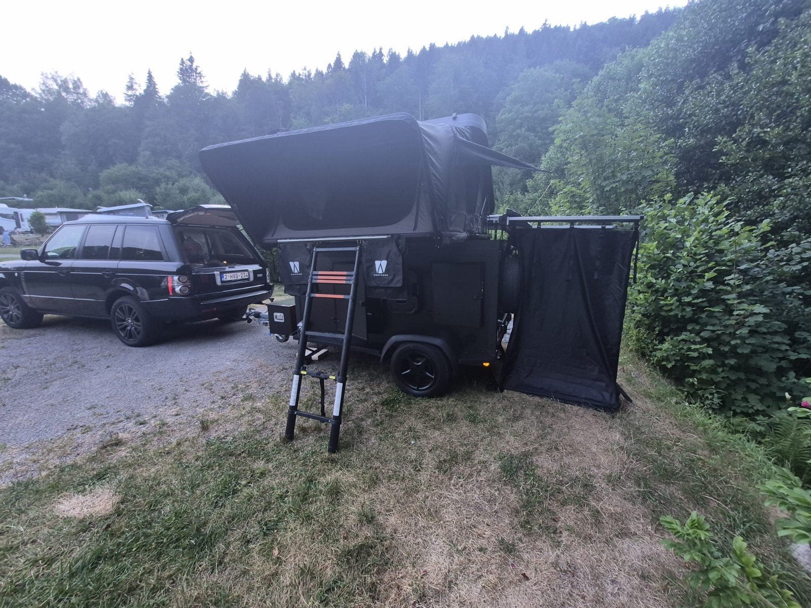 unieke CAMPERTRAILER met hardshell VICKYWOOD daktent te koop, Tot en met 2, 500 - 750 kg, Overige, Tot 4 meter