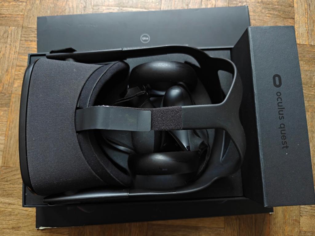 Oculus Quest 128GB VR Headset + Controllers + Original Box, Games en Spelcomputers, Virtual Reality, Ophalen of Verzenden