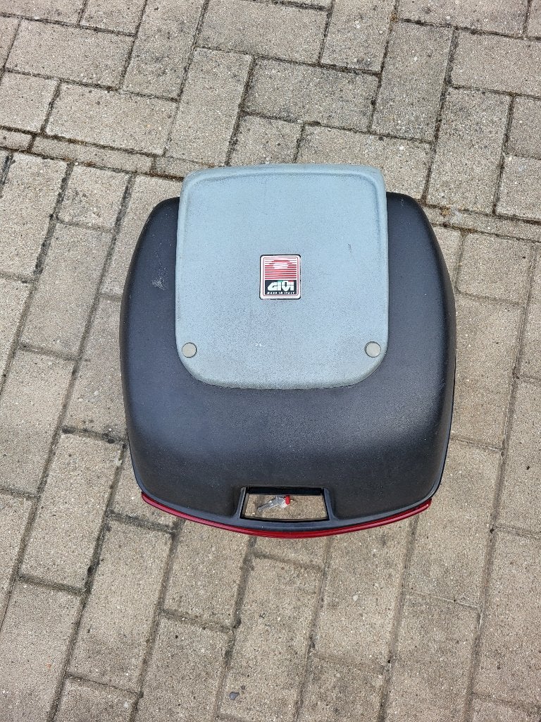 Topkoffer givi plus platine, Motoren, Ophalen, Gebruikt