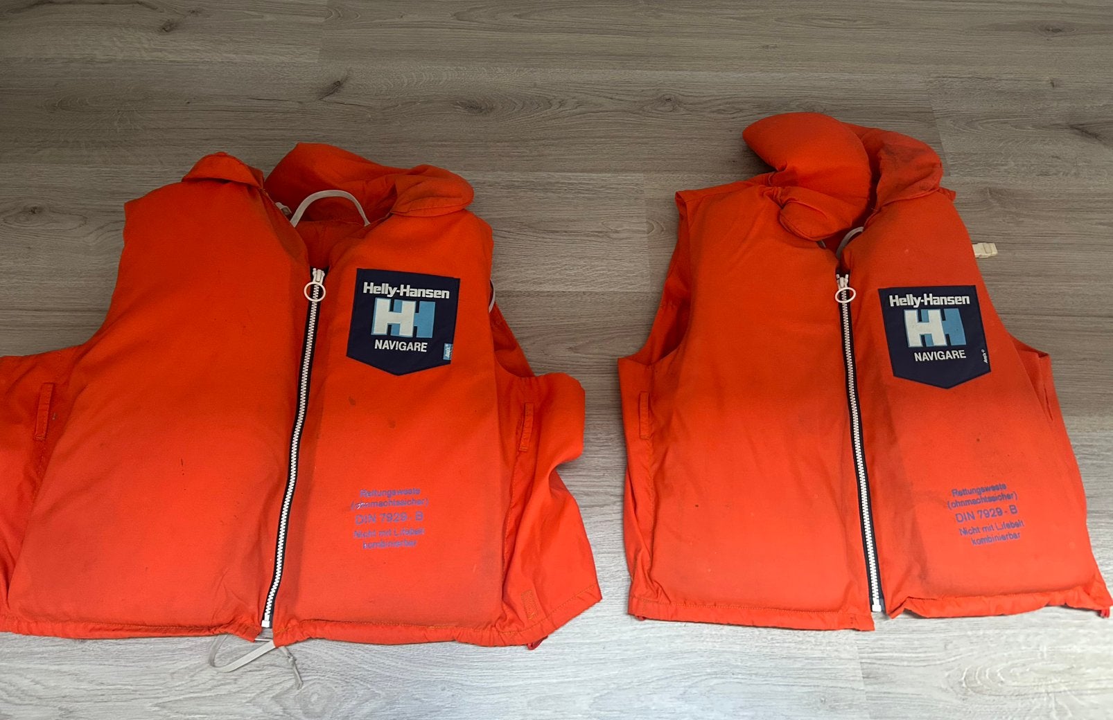2 reddingsvesten HH Helly Hansen, Ophalen, Gebruikt, Dame of Heer, Reddingsvest of Zwemvest