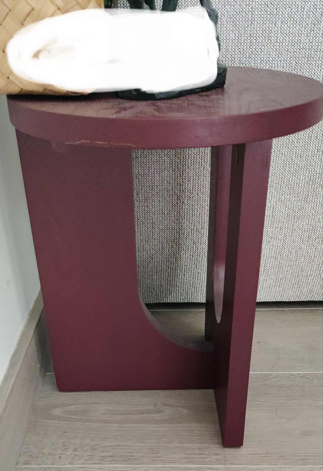 Side tables, Enlèvement