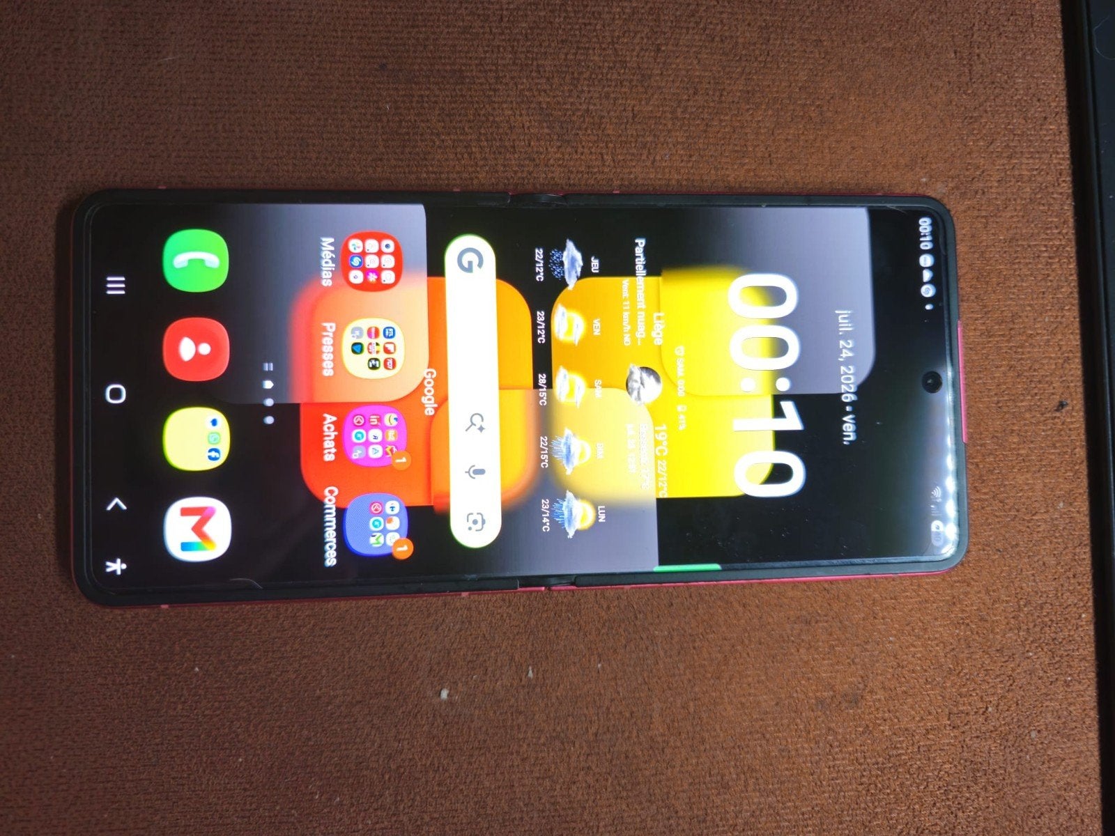 Zflip 7 pliable de 1 an toujours sous garantie 550 euros., Rouge