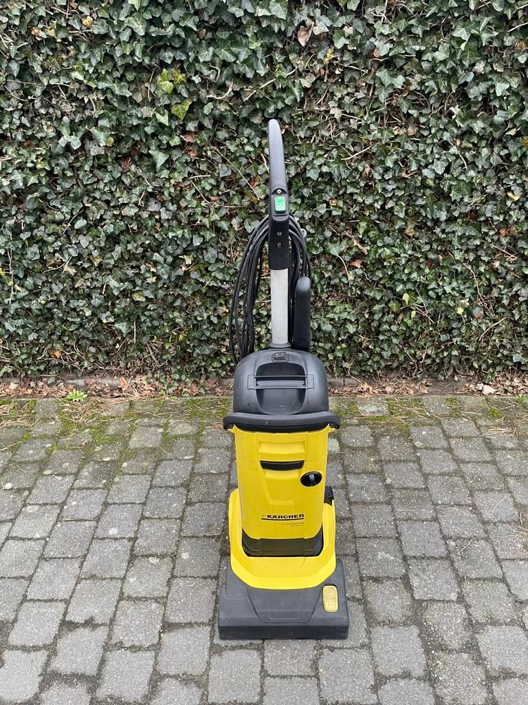 Karcher schrobmachine br30 zeer goede staat, Doe-het-zelf en Bouw, Ophalen, Zo goed als nieuw, Schrobmachine