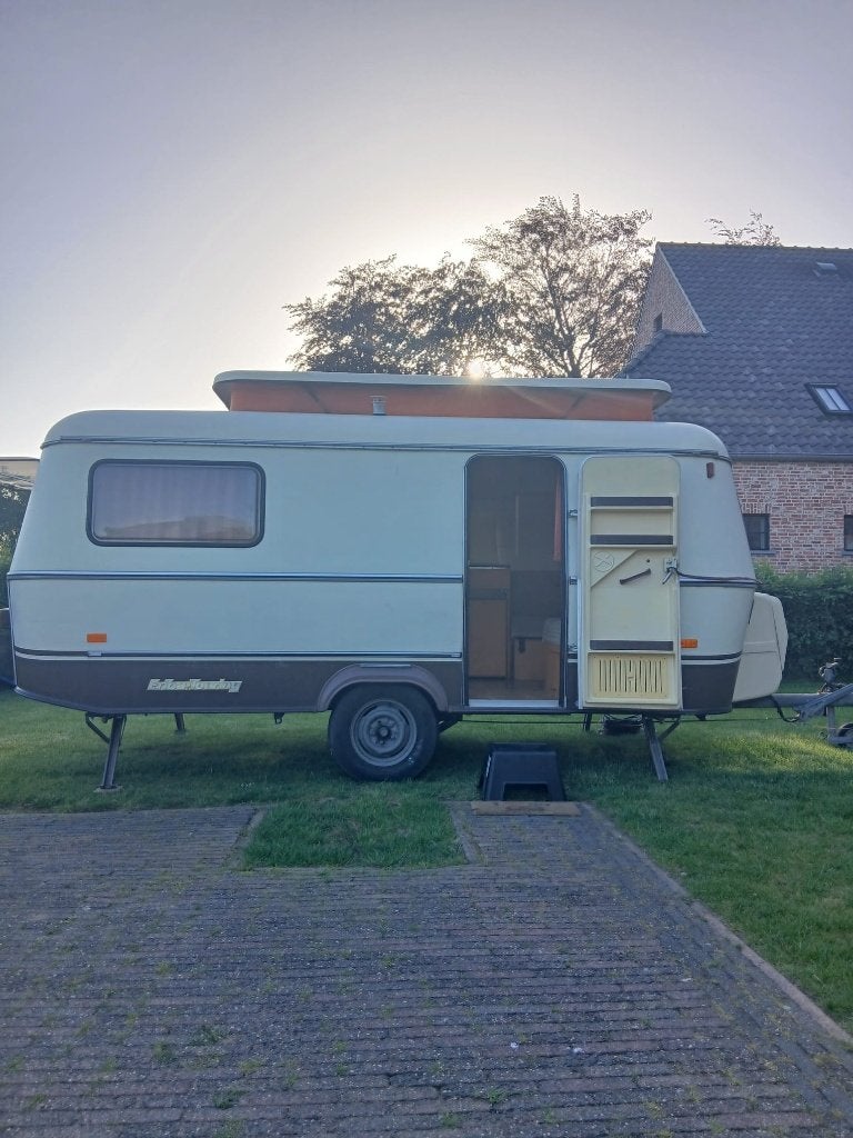 Eriba Troll O 1985 met schade, Standaardzit, Koelkast, Particulier, 4 tot 5 meter