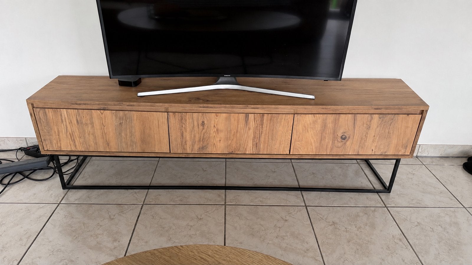 Tv meubel, Ophalen, 150 tot 200 cm, Zo goed als nieuw, Minder dan 100 cm