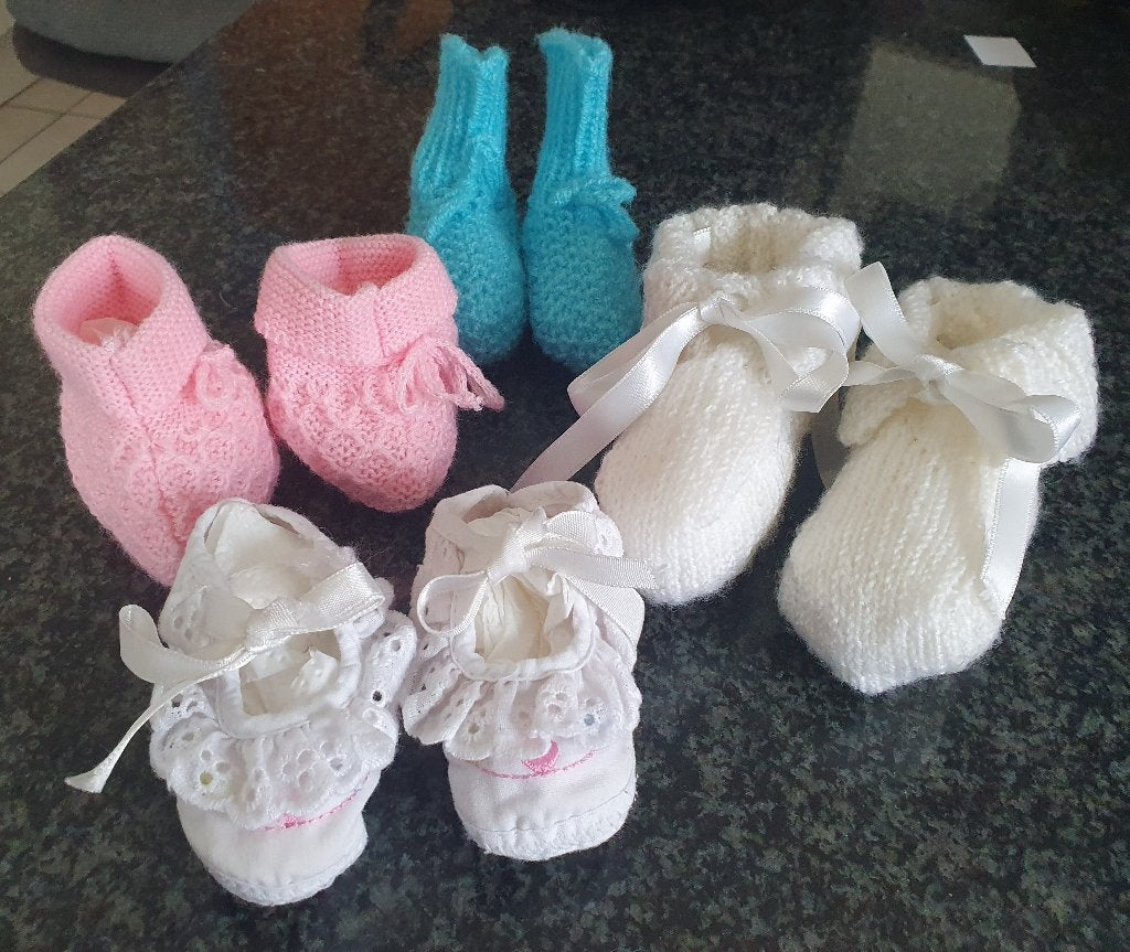 4 paar babysokjes/schoentjes, Kinderen en Baby's, Babykleding | Schoentjes en Sokjes, Ophalen of Verzenden, Gebruikt, Jongetje of Meisje
