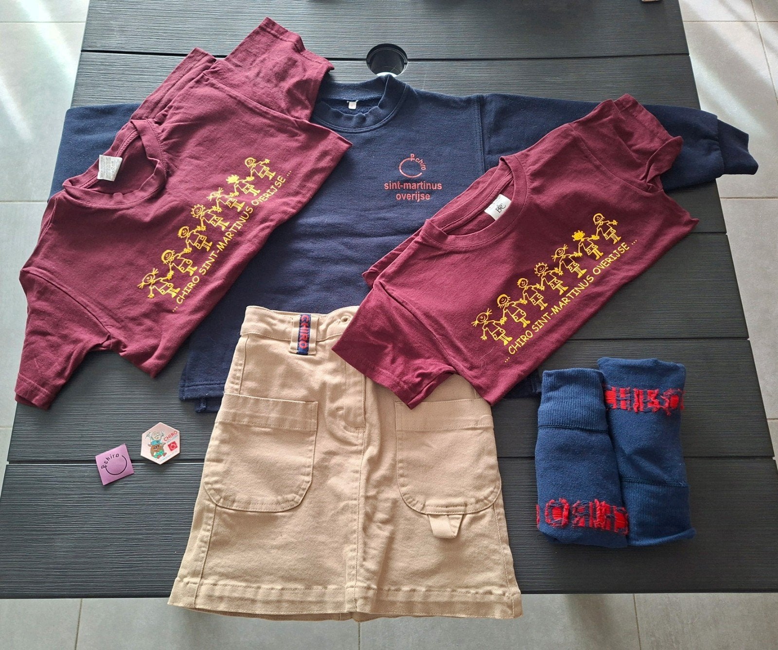 Te koop - Kledij voor Chiro Sint-Martinus Overijse, Enlèvement