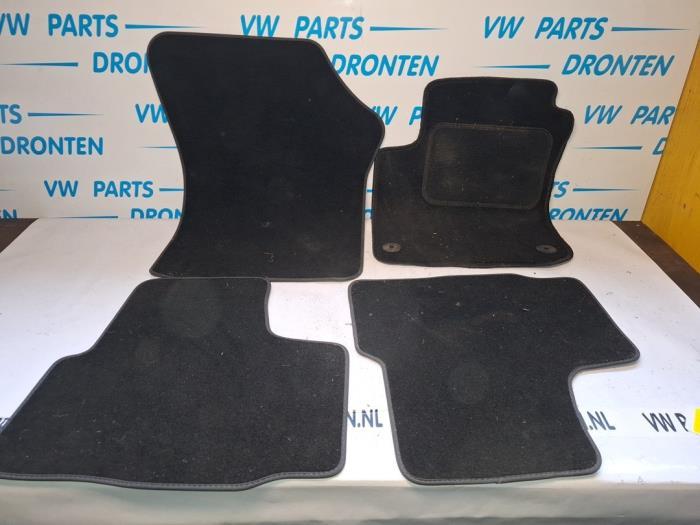 Matten Set van een Seat Mii, Auto-onderdelen, Interieur en Bekleding, Seat, Gebruikt, 3 maanden garantie, Ophalen of Verzenden