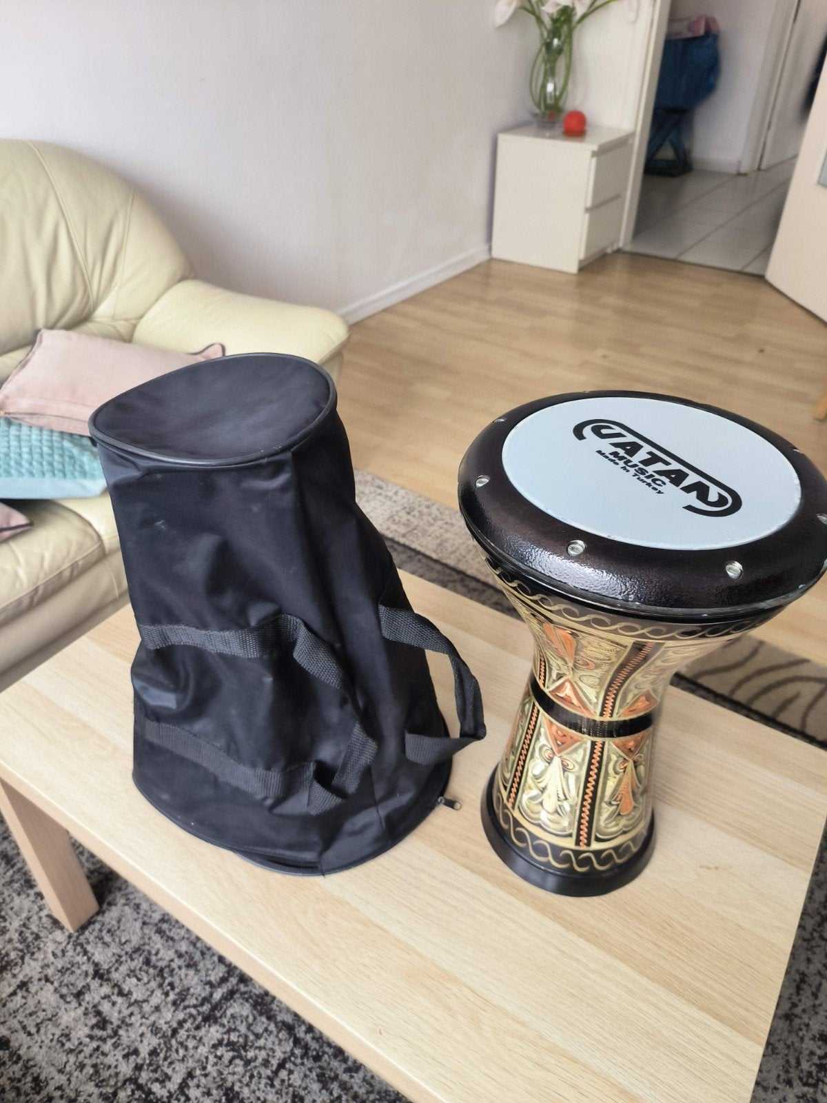 Derbouka, Musique & Instruments