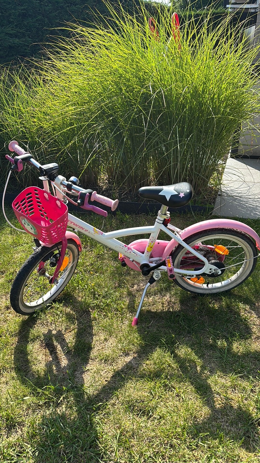 Meisjes fiets 16 inch wit/roze merk Btwin, Ophalen, Zo goed als nieuw, 16 inch, Handrem