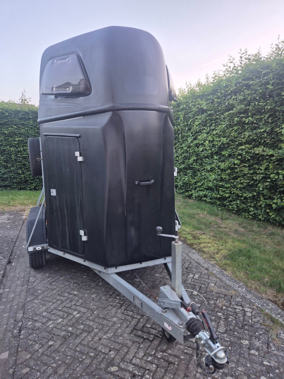 Hotra Duo paardentrailer 2600kg, Ophalen