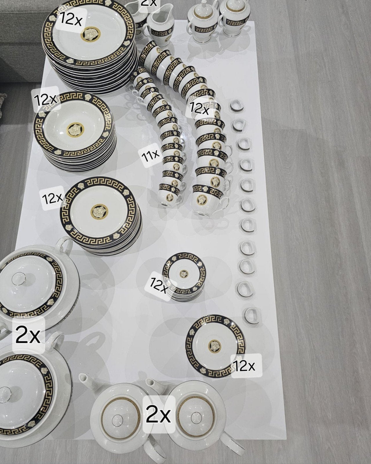 Versace Da Vinci 24 Karat 
Porselein Servies, Huis en Inrichting, Ophalen, Porselein