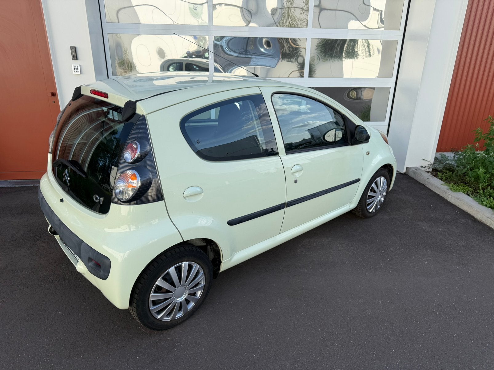 Citroën C1 1.0 benzine – 2010 – 152.312 km – Airco – 5-deurs, Auto's, Voorwielaandrijving, Stof, Zwart, Overige kleuren