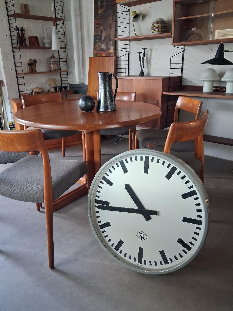 Industriële stationsklok fabrieksklok retro wandklok T&N, Ophalen