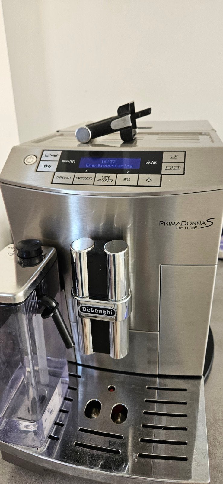 Delonghi Primadonna Deluxe koffiemachine met garantie, Elektronische apparatuur, Koffiezetapparaten, 10 kopjes of meer, Koffiemachine
