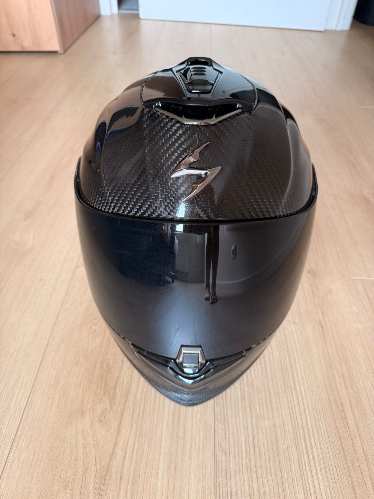 Motorhelm met koolstofeffect, Ophalen, S