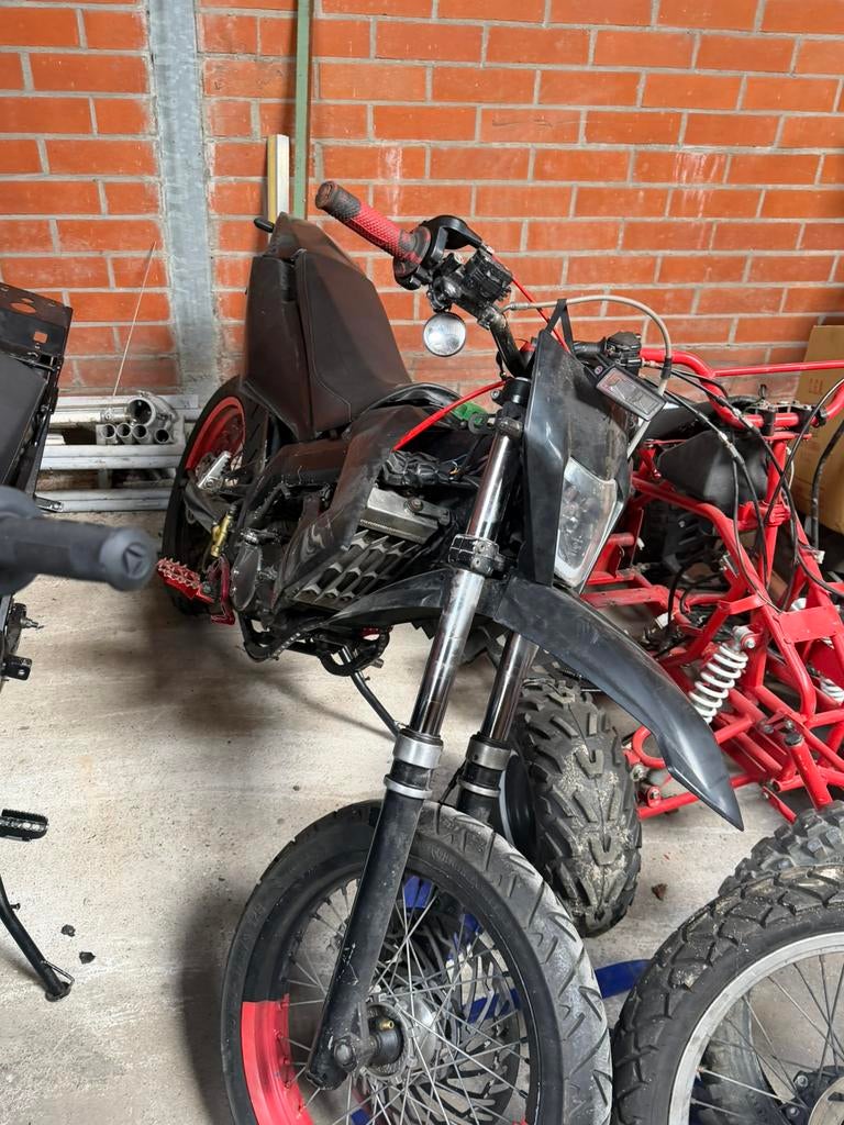 Derbi et Aprilia, Enlèvement, Comme neuf, Derbi