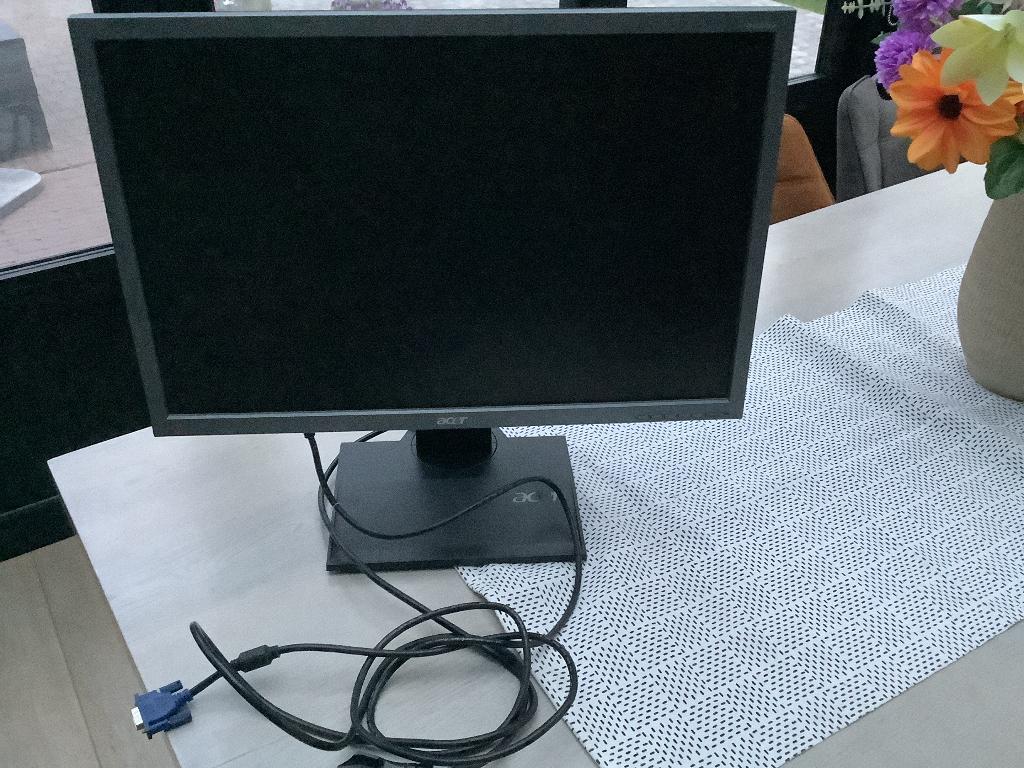 Monitor Acer B223W in perfecte staat, Computers en Software, Monitoren, Zo goed als nieuw, 61 t/m 100 Hz, DVI, VGA, Ingebouwde speakers