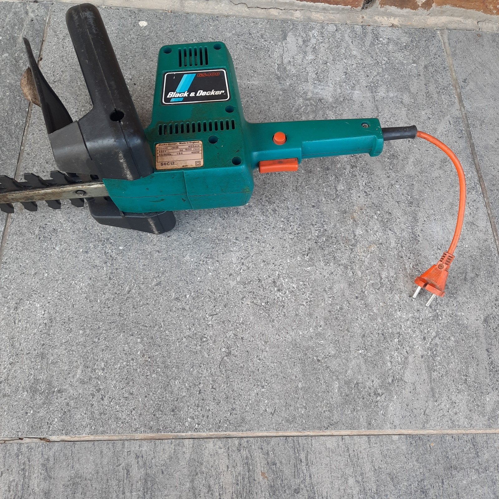 taille-haie électrique, Black & Decker GS400, Enlèvement, Utilisé, Électrique, Black & Decker