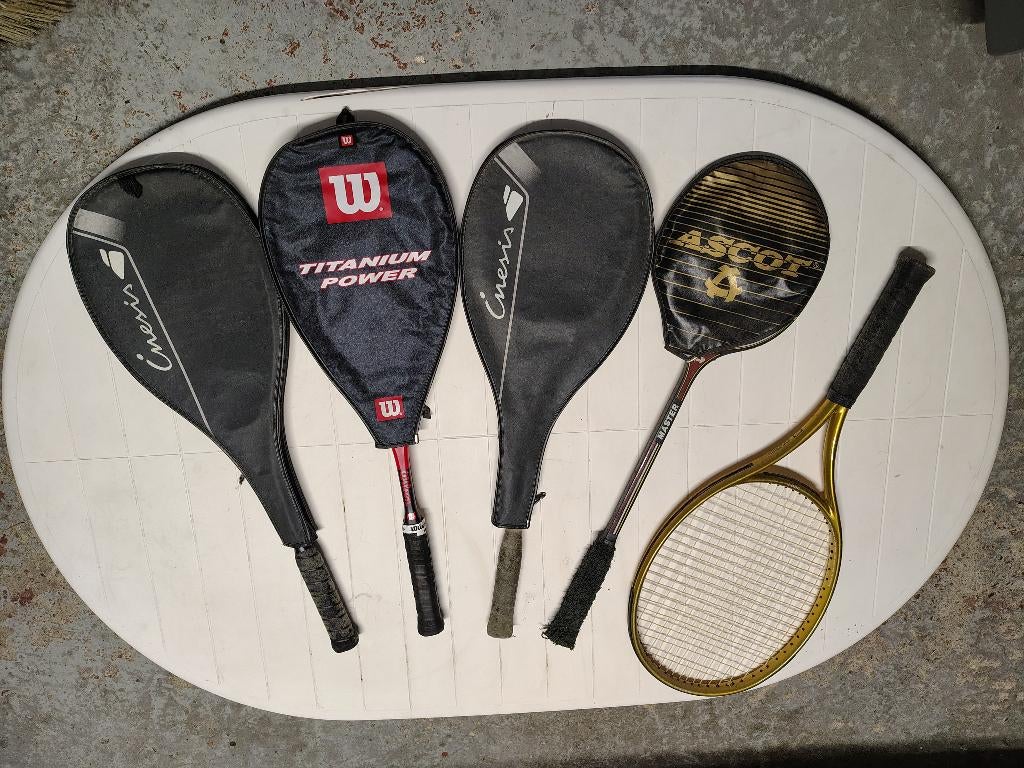 4 Squash rackets en 1 tennis racket, Sport en Fitness, Ophalen, Gebruikt, Racket, Met hoes