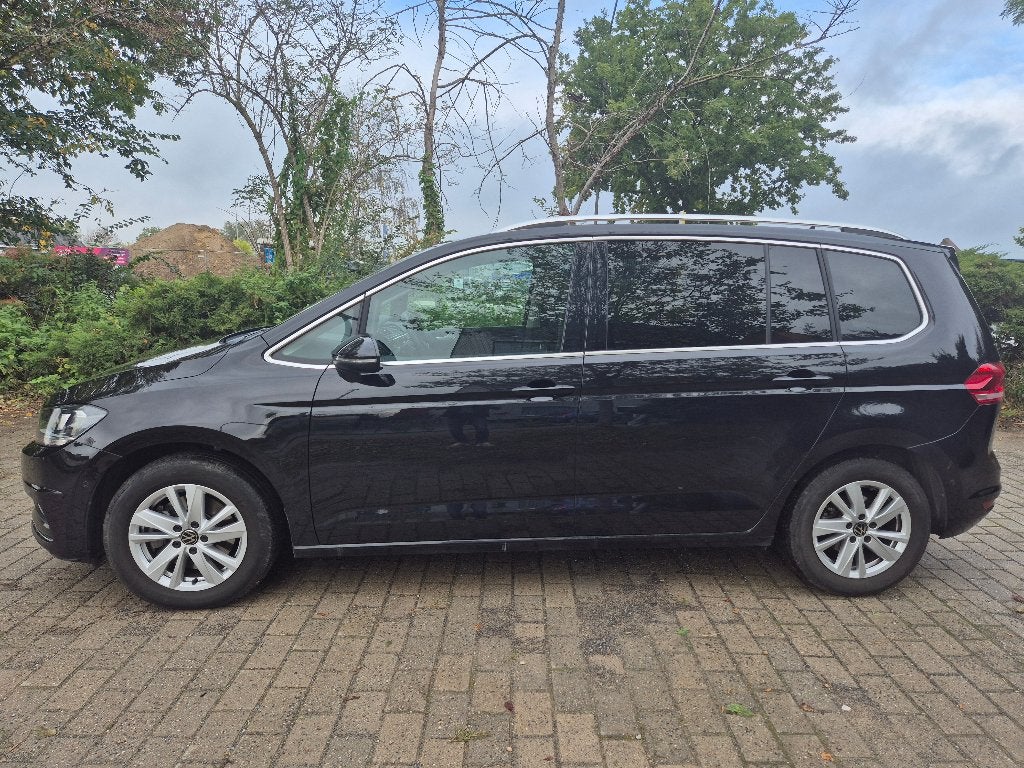 Volkswagen Touran Highline Business 1.5 TSI DSG 150 ch 7 CV, Autos, Achat, 7 places, Alcantara, Noir