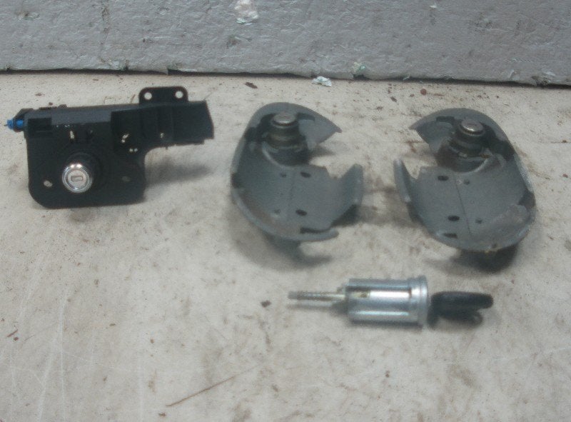 ENSEMBLE DE VERROU ET CYLINDRE DE PORTES Corsa C (F08 / 68), Opel, Opel Automobile GmbH, Utilisé, Kontakt-opel@opel.com