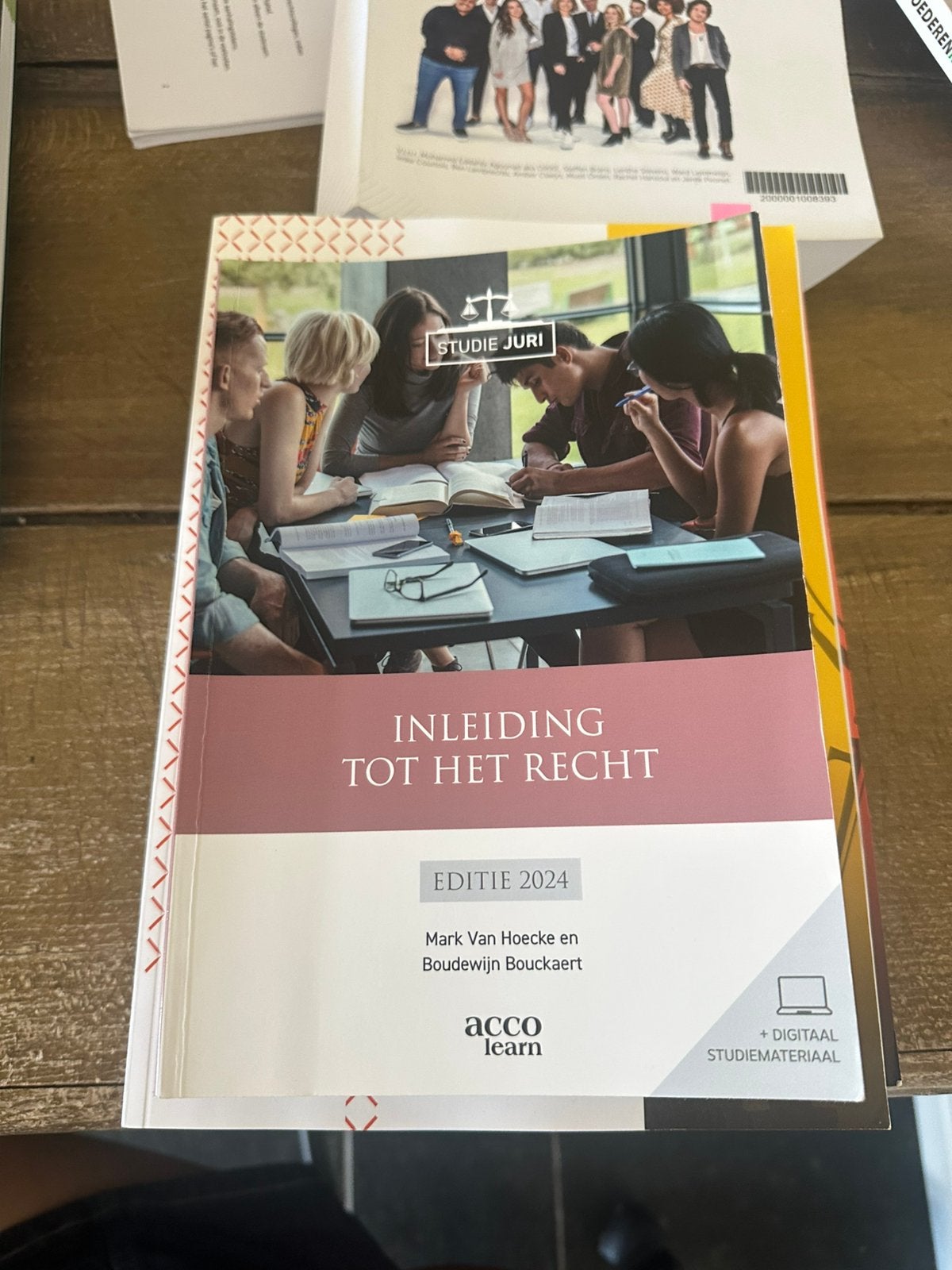 Rechtspraktijk, Enlèvement, Neuf, Enseignement supérieur professionnel