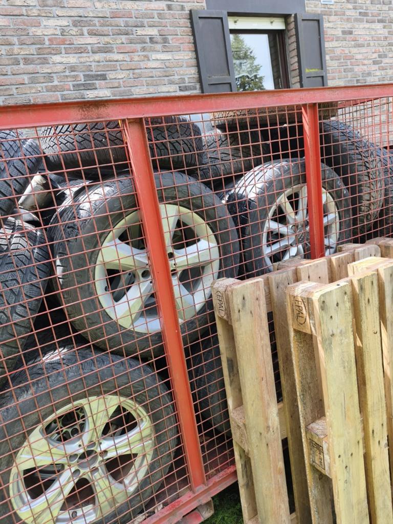 Je vends de jantes voiture, plusieurs taille,prix diferent, Enlèvement