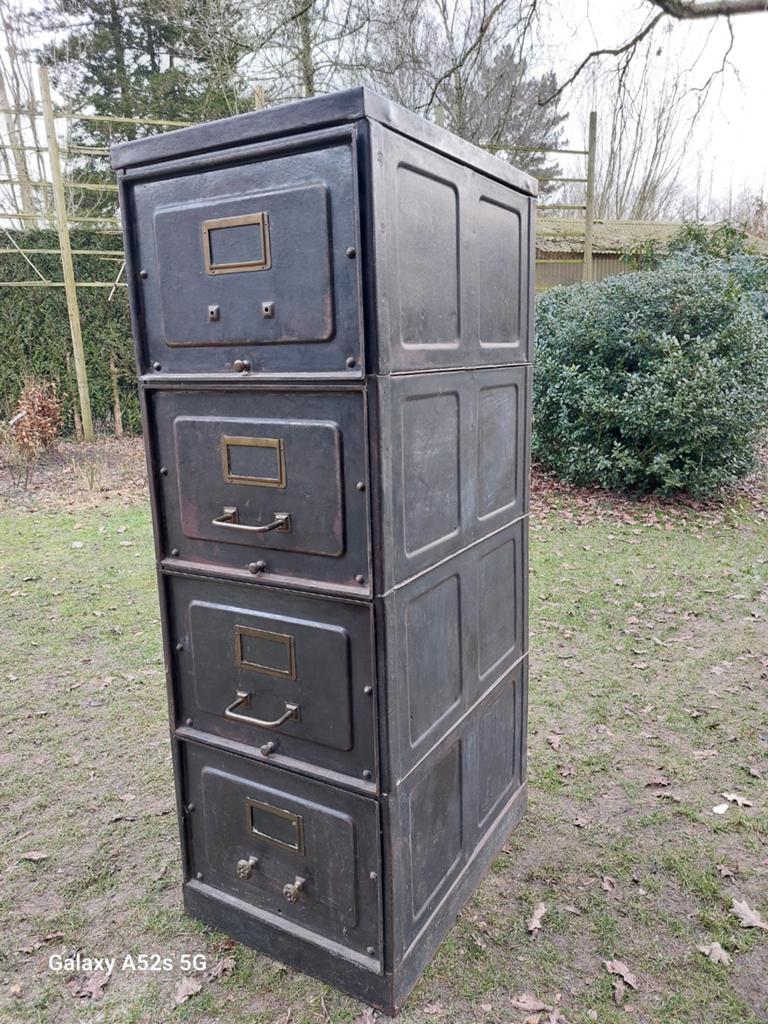 Metalen vintage archiefkast, Huis en Inrichting, Kasten | Roldeurkasten en Archiefkasten, Ophalen