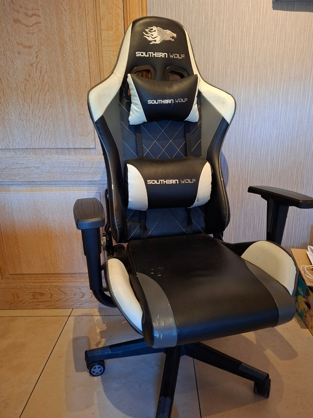 southern wolf E-sports gaming chair, Huis en Inrichting, Bureaustoelen, Zo goed als nieuw, Bureaustoel, Wit, Gaming bureaustoel
