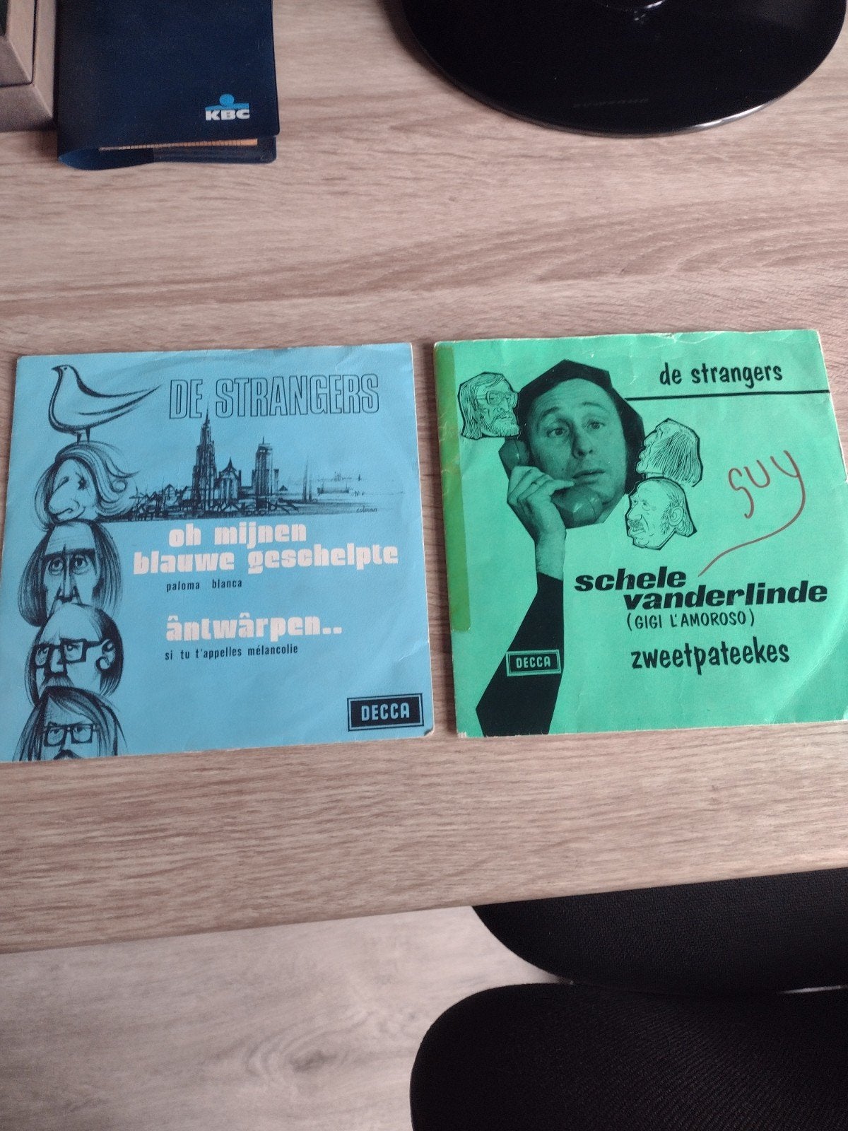 singles the strangers, CD & DVD, Enlèvement