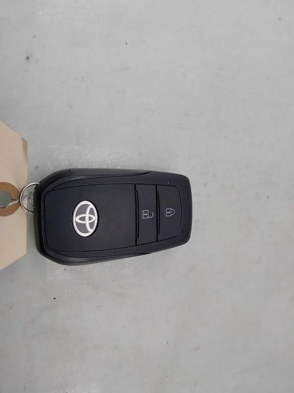 SLEUTEL Toyota Yaris Cross (PB1 / PJ1) (|8990HK0051|), Gebruikt, Kundenbetreuung@toyota.de, Toyota, Toyota-Allee 2
50858  Köln, DE
