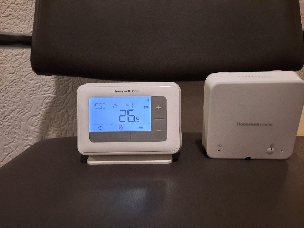 Draadloze thermostaat Honeywell T4R, Doe-het-zelf en Bouw, Ophalen of Verzenden, Zo goed als nieuw