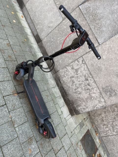 ninebot g3 max, Fietsen en Brommers, Ophalen, Zo goed als nieuw, Elektrische step (E-scooter), Ninebot