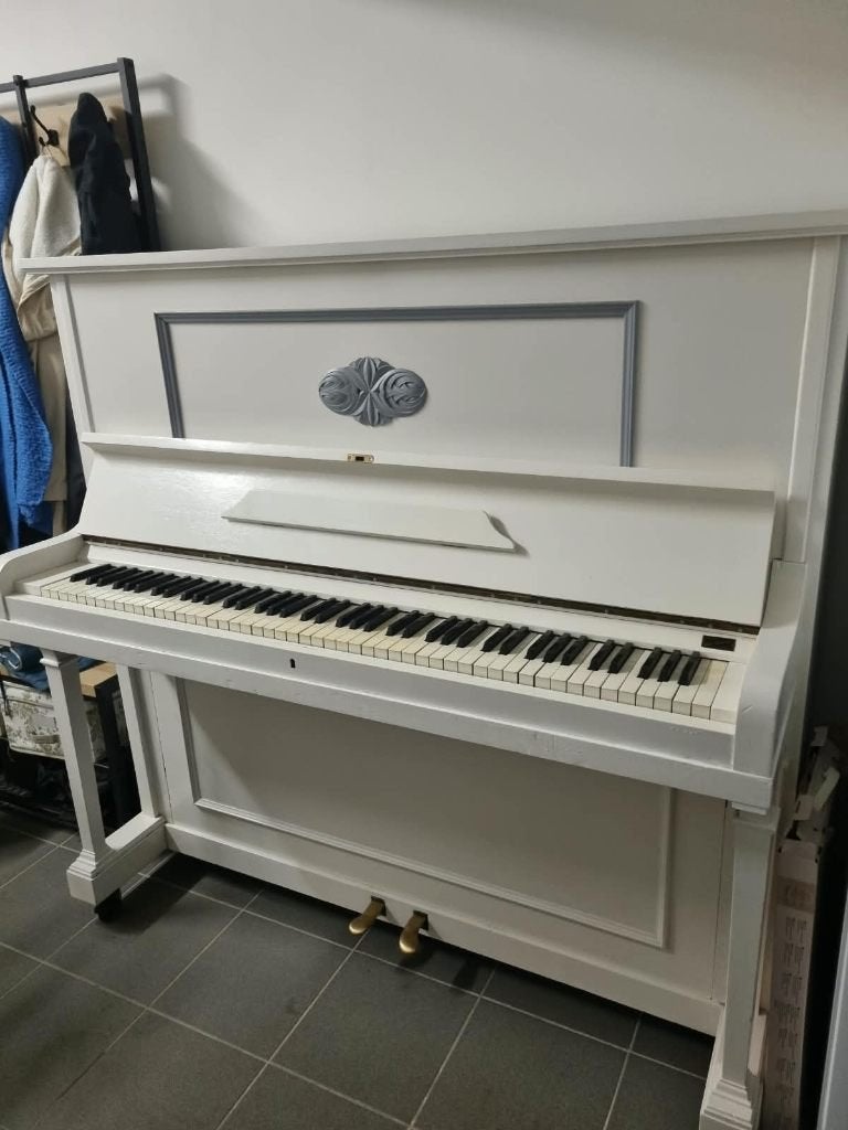 Piano, mooie witte klassieke buffetpiano, Muziek en Instrumenten, Ophalen, Gebruikt, Wit, Piano