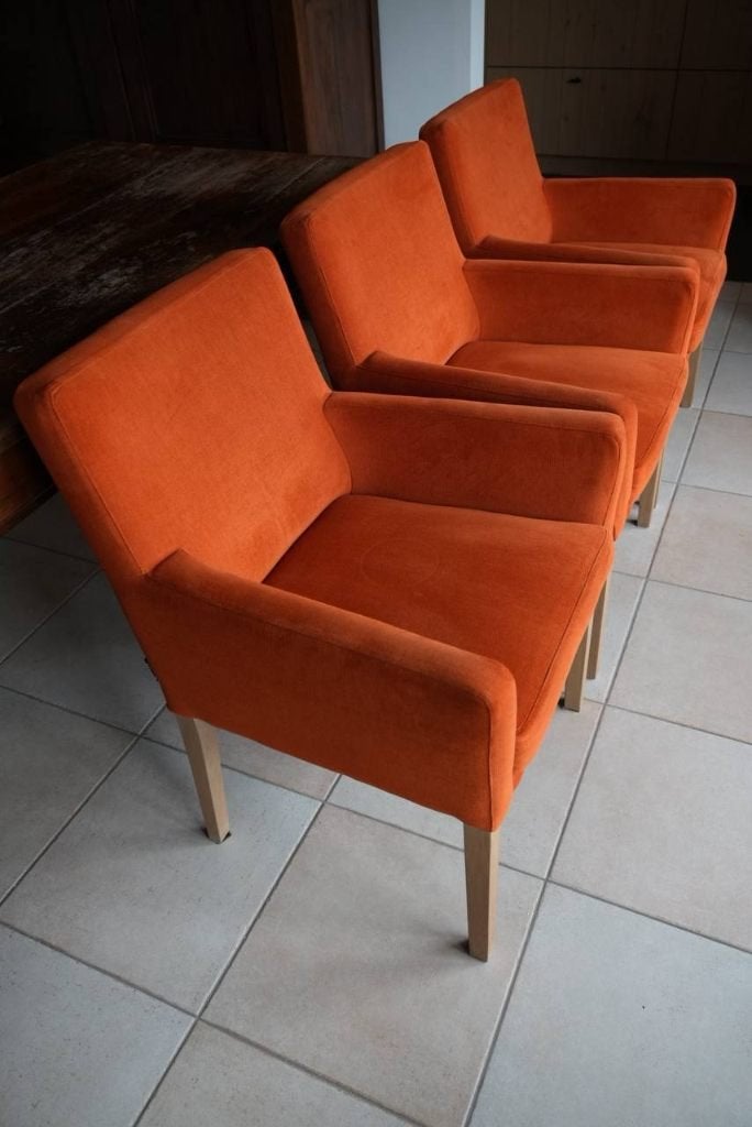 3 Maro eetkamerstoelen–terracotta/oranje–zeer nette staat, Maison & Meubles, Chaises, Trois, Autres couleurs, Moderne landelijk